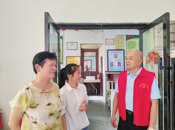 日均2万步的“笨办法”——零陵区耀江豪廷小区的蝶变秘诀