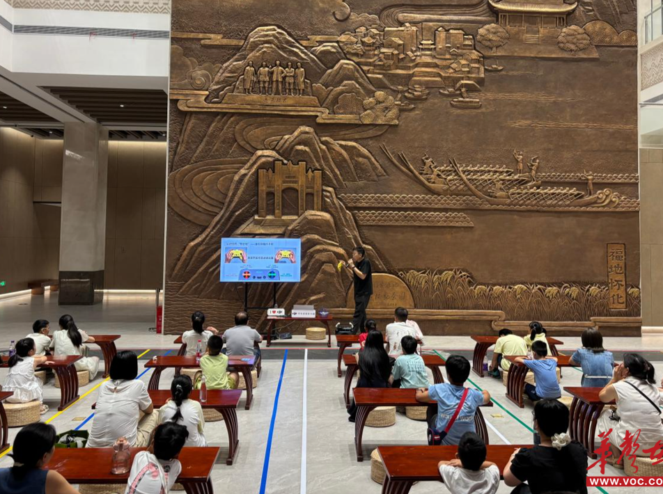 连廊上演无人机挑战赛！怀化市博物馆非遗集市热闹开市