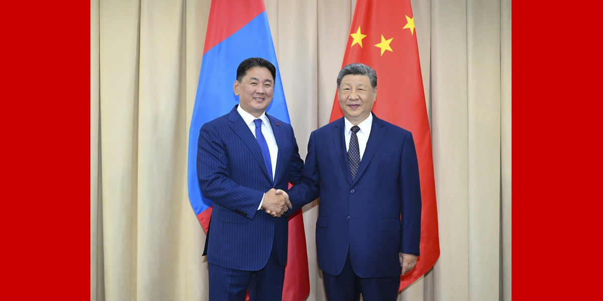习近平会见蒙古国总统呼日勒苏赫