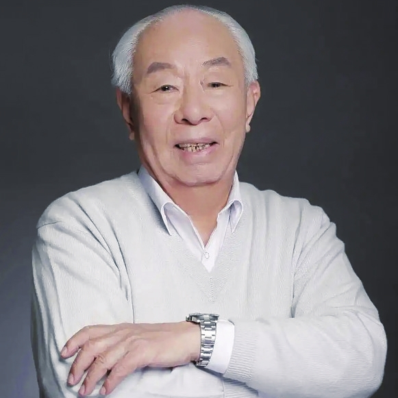 十五的月亮升上了天空——悼念玛拉沁夫先生