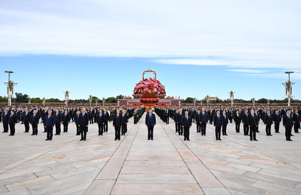 图集｜习近平等党和国家领导人出席烈士纪念日向人民英雄敬献花篮仪式