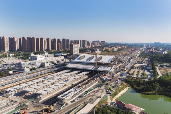 图片新闻:邵永高铁永州站改造工程建设现场@湖南日报头版