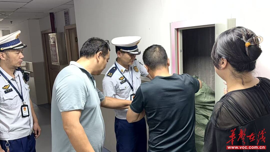 常闭防火门“失守”，娄底一医院存在消防安全隐患