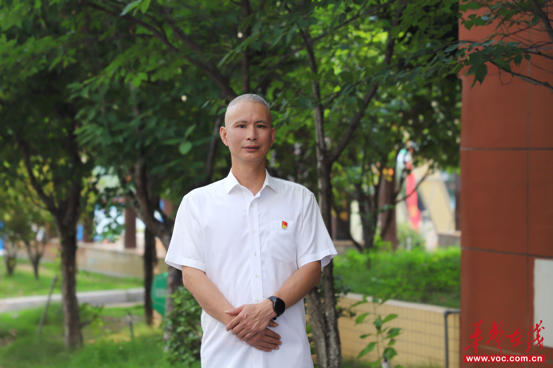 娄底市第一中学附属星星中学党支部书记彭卫国：看见每一颗星