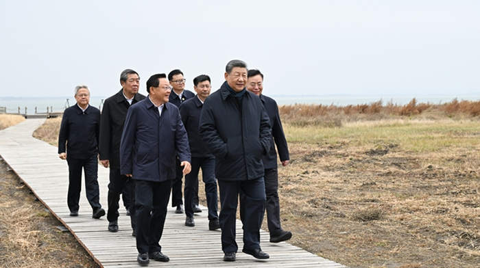 习近平在内蒙古乌兰察布考察