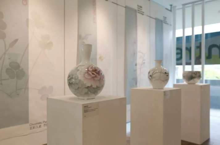 醴陵釉下五彩瓷主题展亮相新加坡