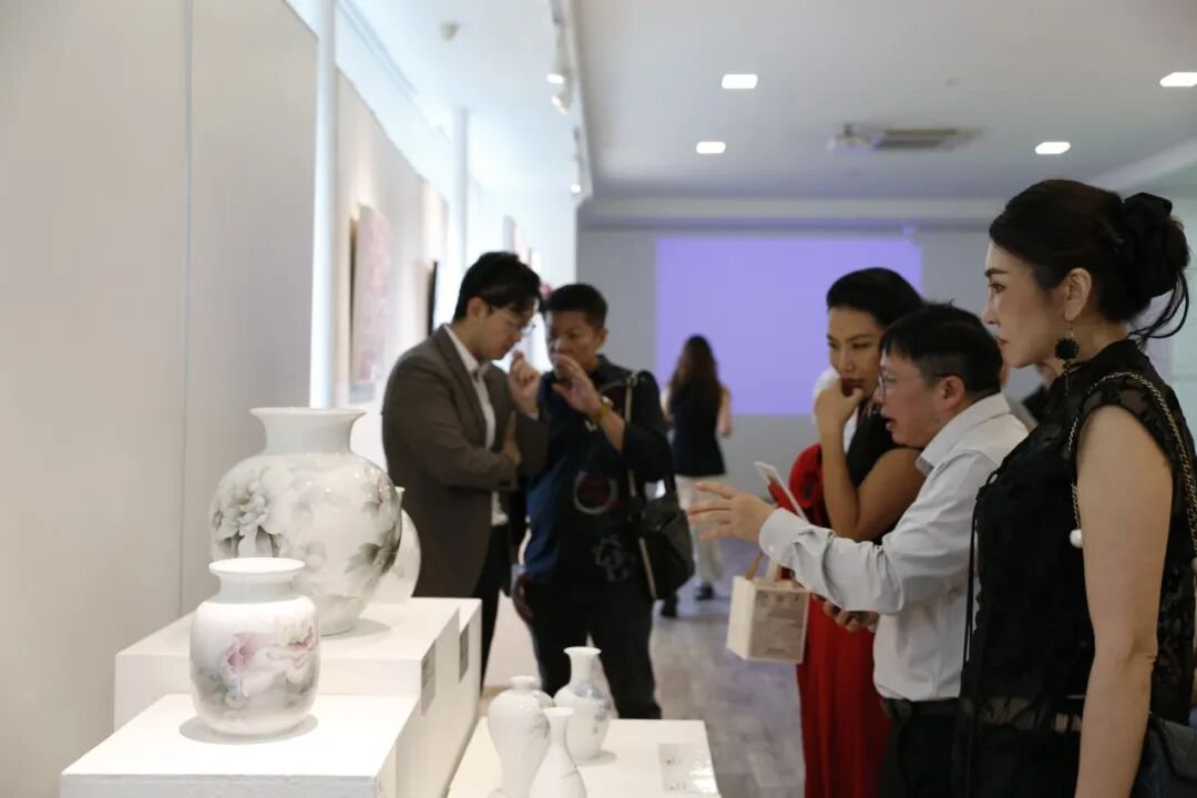 醴陵釉下五彩瓷主题展亮相新加坡